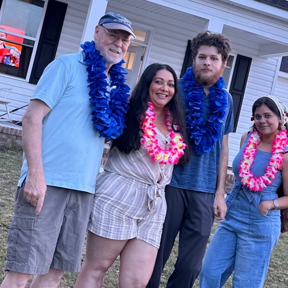 Meet your Posher, Delky - Picture 2 of 2